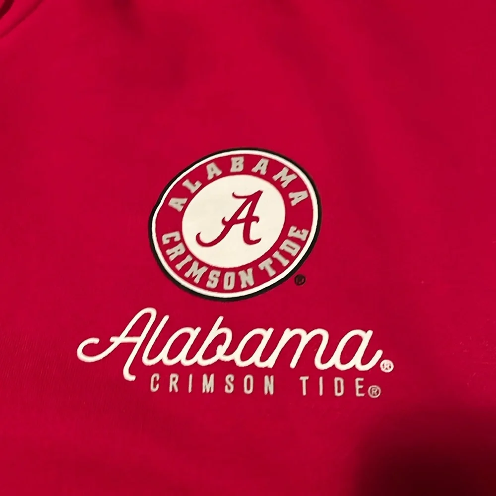 Champions athleticwear unisex Hoodie, Alabama Crimson Tide valued at $80. - Picture 5 of 9